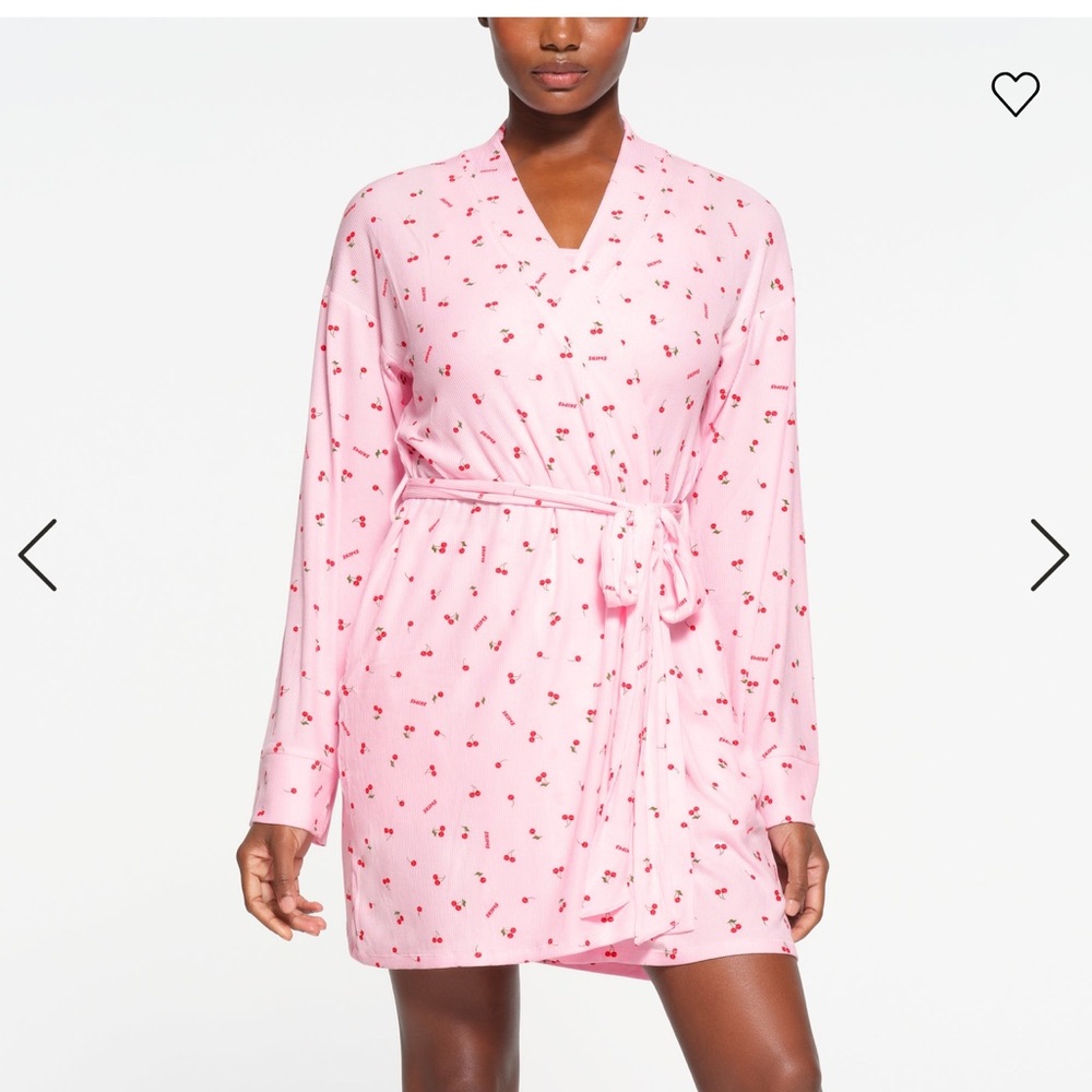 skims cherry robe